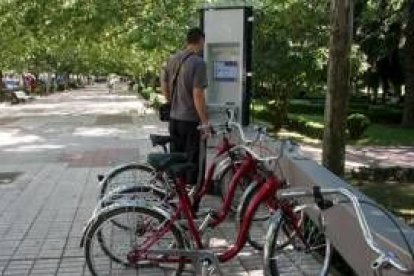 El sistema municipal de préstamo de bicicletas ya está de nuevo en funcionamiento