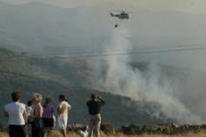 El incendio más grave de este año calcinó más de cuatrocientas hectáreas en Molinaseca