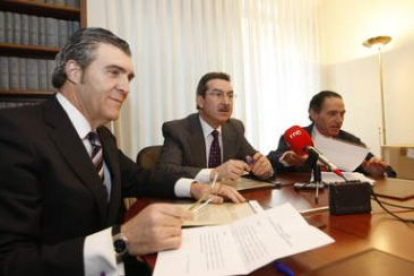El consistorio se comprometió con los empresarios a priorizar las deudas.