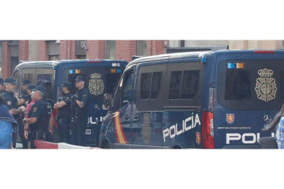 Despliegue policial en León por la cumbre europea. FERNANDO OTERO