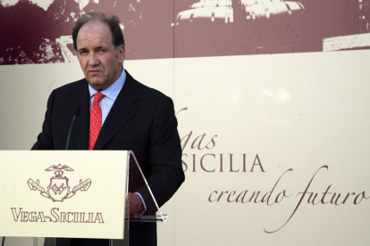 Pablo Álvarez, consejero delegado de Bodegas Vega Sicilia, durante la inauguración de una nave de producción de vino en el año 2013. BEGOÑA RIVAS