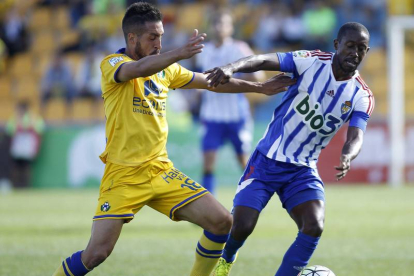 Encuentro entre la Deportiva y el Alcorcón, que acabó con la derrota del equipo berciano