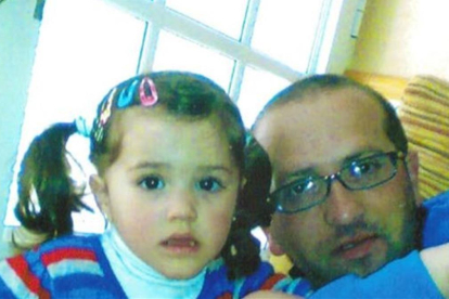 María Domínguez, de ocho años, y su padre, Miguel Ángel, fueron brutalmente asesinados en su casa de Almonte (Huelva) el 27 de abril de 2013.