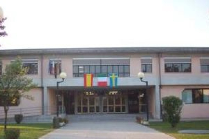 El CRA de Villacedré atiende a 218 alumnos de los municipios de Chozas de Abajo, Santovenia y Valver