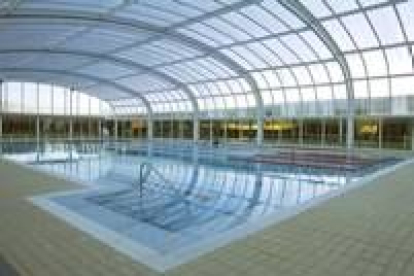 La piscina de Trobajo contará con nuevas instalaciones como sauna o una cafetería para el invierno