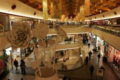 Una imagen panorámica del centro comercial El Rosal en Ponferrada, el mayor de toda la comunidad aut