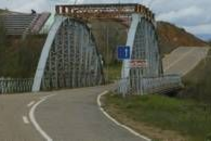 El puente de Sopeña formará parte de un paseo