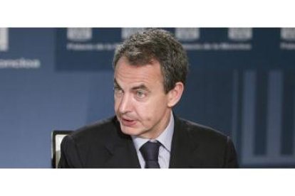 El presidente del Gobierno, José Luis Rodríguez Zapatero, durante la entrevista que ha concedido hoy