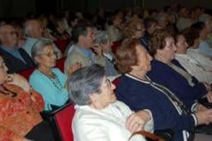 Los asistentes al curso durante la apertura del seminario