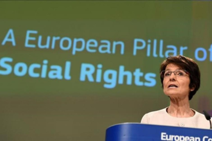 Marianne Thyssen, comisaria europea de Empleo, durante la rueda de prensa de presentación.