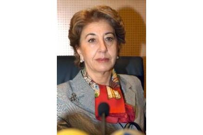 Pilar Fernández Valcárcel, ayer, en su comparecencia ante la prensa