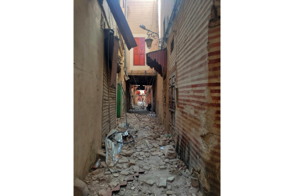 Las calles estrechas de la Medina sirvieron de escapatoria para algunos y de encerradero para otros. MARÍA CARRO