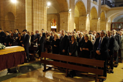 El funeral por Antonio Silván Garrachón se celebró ayer por la mañana en la iglesia de los Capuchinos de León. MARCIANO