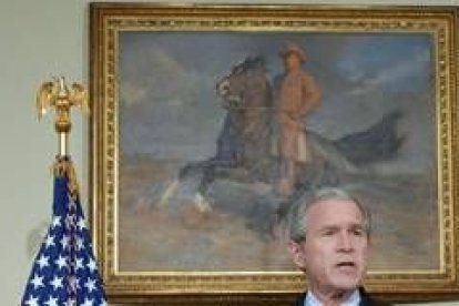El presidente Bush en su comparecencia sobre Irak en el Salón Roosevelt de la Casa Blanca