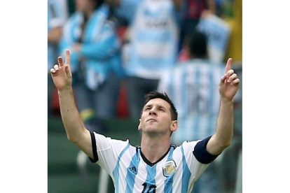 Messi festeja el primero de sus goles ante Nigeria.