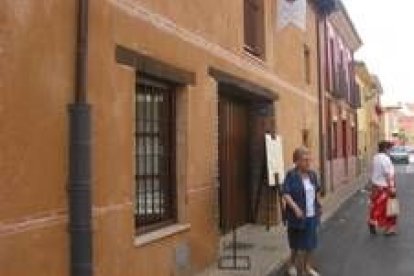 El PSOE exige la ampliación y adecuación del albergue de la localidad de Mansilla de las Mulas