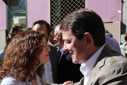 El presidente de Castilla y León, Alfonso Fernández Mañueco, junto a Isabel Díaz Ayuso. DL