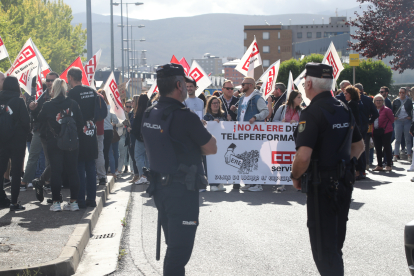 Huelga y protesta en Teleperformance Ponferrada. ANA F. BARREDO (11)