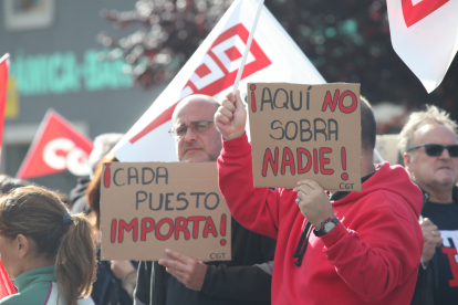 Huelga y protesta en Teleperformance Ponferrada. ANA F. BARREDO (12)