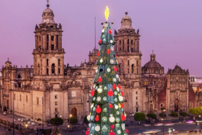Imagen del árbol navideño en Ciudad de México. FOTO CEDIDA POR CIVITATIS