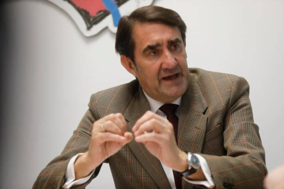 Juan Carlos Suárez-Quiñones, durante la entrevista en Diario de León. RAMIRO