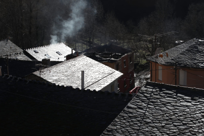 Incendio en una vivienda en Valseco. ANA F. BARREDO
