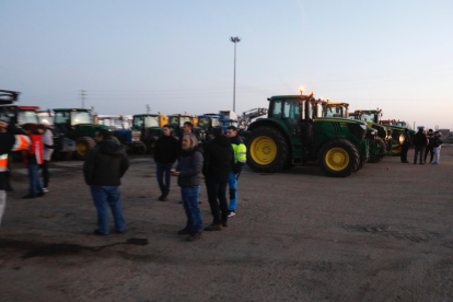 El campo se moviliza con una tractorada espontánea en León
