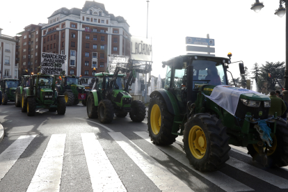 El campo estalla con una nueva tractorada en León.