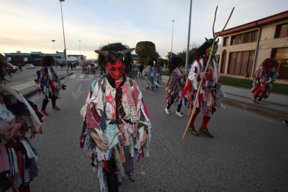 Ponferrada despide el Carnaval con el desfile y la quema del Entroido.