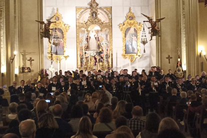Un momento del concierto de la Agrupación Musical de la Bienaventuranza en Sevilla.