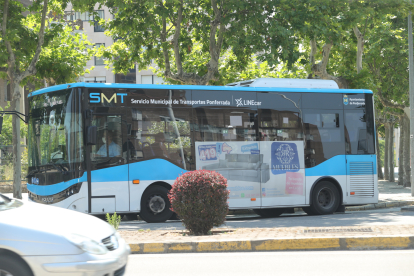 Imagen de archivo de un autobús urbano de Ponferrada.