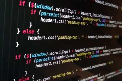 Pantalla de ordenador con scripts CSS