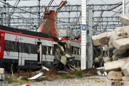 Estado en el que quedó uno de los trenes tras el ataque terrorista.