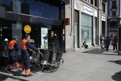 Trabajadores del servicio de limpieza de León.