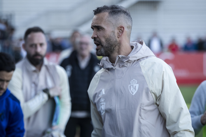 Juanfran García se estrenó con derrota al frente de la Ponferradina ante la SD Tarazona.