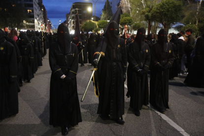 Un momento de la Procesión de la Pasión.