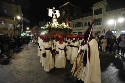 Un momento de la Procesión del Rosario de la Pasión.