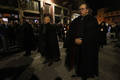 Un momento de la Adoración de las Llagas de Cristo.