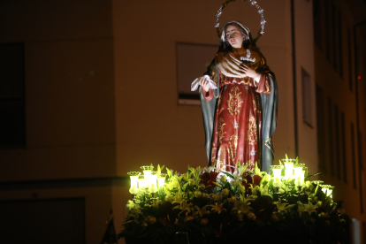 Procesión del Santo Cristo del Camino, en Flores.
