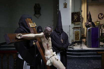 Solemne Vía Crucis popular de la cofradía del Perdón. F. Otero Perandones.