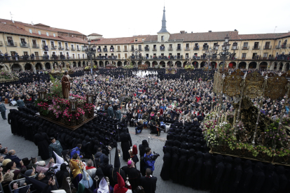 Un momento del Encuentro de este Viernes Santo en León.