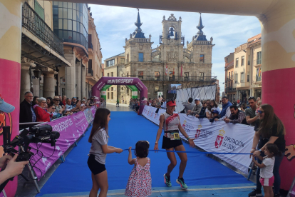 verónica Robla se apuntó el triunfo en la categoría femenina en Astorga.