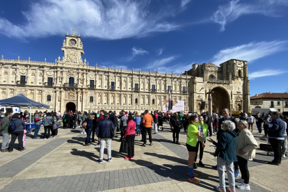 Carrera popular organizada por la Junta para celebrar el día de Castilla y León en la capital leonesa