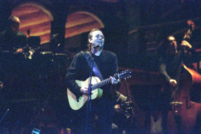 Serrat en uno de sus conciertos en León.