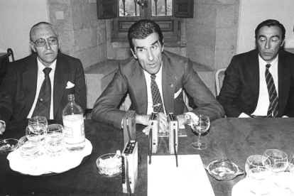 Eguiagaray, Fernando Suárez y Jaime Lobo durante una rueda de prensa de Alianza Popular.