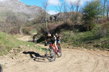 Dos participantes en una edición anterior de la prueba