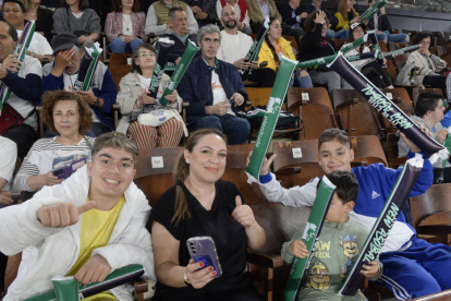 La primera plantilla del equipo leonés se enfrentó a un combinado de jugadores de la ONG Solidaridad y Trabajo