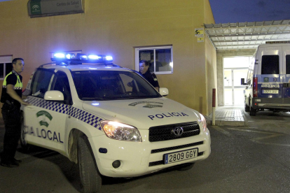 Imagen de archivo de un coche de la Policía Local de Coín (Málaga). EFE/Daniel Pérez