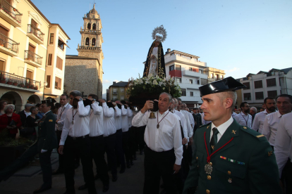 Ponferrada celebra los diez años de la coronación canónica de Nuestra Señora de la Soledad.