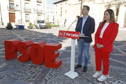 Javier Alfonso Cendón, el 18 de abril, cuando anunció la propuesta de una fiesta propia para León separada de Castilla.